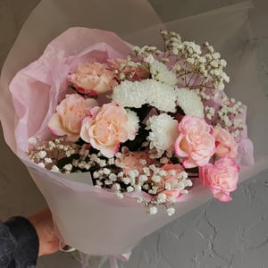 Букет "Нежность" из роз и хризантем