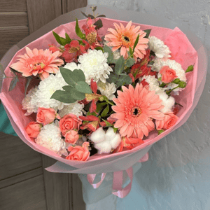 Милый букет L из хризантем и альстромерий