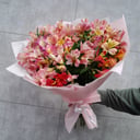 Букет «Бабочки в животе» из альстромерий