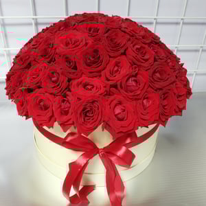 Шляпная коробка с цветами «Роза в коробке»