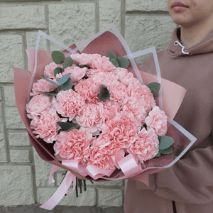 Букет розовых гвоздик "Кружева"