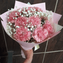 Букет «Диантусы с гипсофилой»