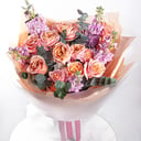 Букет «Теплые отношения» из роз и экзотических цветов