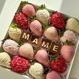 Композиция из клубники «Набор Маме»