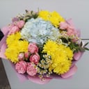 Букет «Радужный восторг» из роз и хризантем