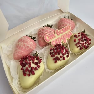 Набор 6 клубник в белом шоколаде