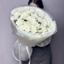 Букет из пушистой хризантемы