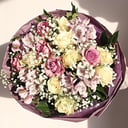 Букет «Нежный шелест» из роз и альстромерий