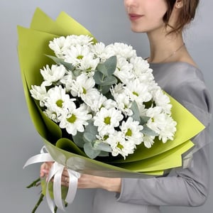 Букет из кустовых хризанием из хризантем