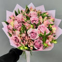 Букет «Альстромерия с розами»