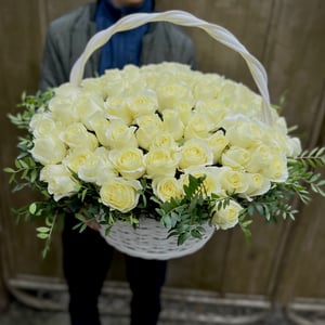 101 Роза в корзине