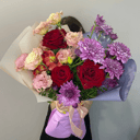 Букет с розой, хризантемой и эустомой