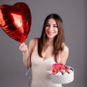 Комбо сердце с цветами и клубникой и шар