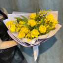 Букет 9 пионовидных тюльпанов с мимозой