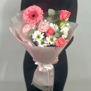 Букет желаний из роз и хризантем