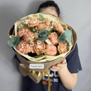 Букет «Сказочный цветок» из гвоздик