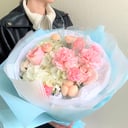 Букет «Цветочный вальс» из роз и гвоздик