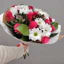 Букет «Радость» из роз и хризантем