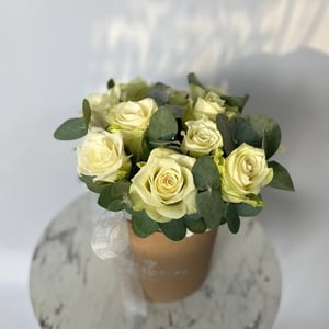 Шляпная коробка с цветами «Коробочка с розами»