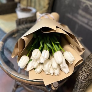 Букет «11 Белых Тюльпанов»