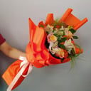 Букет «Пламенный» из роз и орхидей