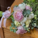 Букет «Сердечность» из пионов и эустом