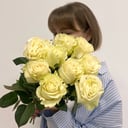 Букет живых цветов из 9 белых роз