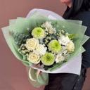 Сборный букет "Свежесть" из роз и хризантем