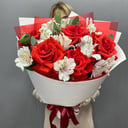 Букет С любовью и благодарностью из роз и альстромерий