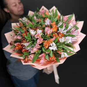 Букет «Моно из Альстромерии»