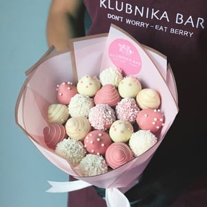 Букет из клубники Pink S