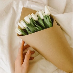 Букет белых тюльпанов 15 шт