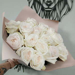 Ароматный букет из 15 роз