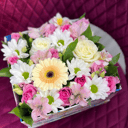 Коробка с цветами «Композиция в нежных тонах» из роз и эустом