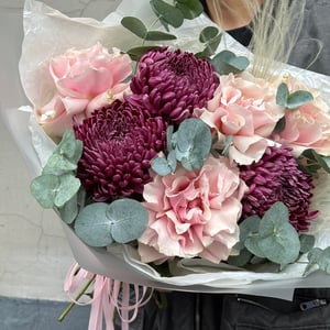 Букет из французской розы и Бигуди из хризантем