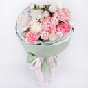 Букет «Вояж» из гвоздик и эустом