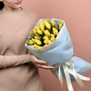 Букет «Солнечный лучик» из тюльпанов