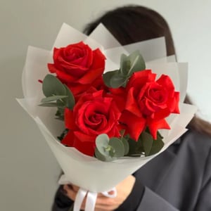 Букет из 3 красных французских роз