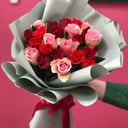 Букет «25 роз в оформлении»
