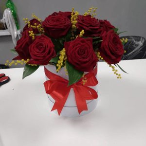 Коробка с цветами «Аромат весны»