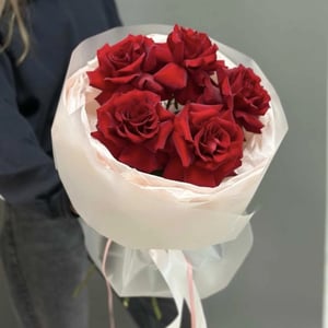Букет «Красные французские розы 5 штук»