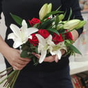 Букет «Стиль» из роз и лилий