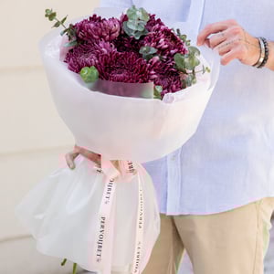 Букет «Пино нуар» из хризантем