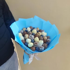 Букет из клубники в шоколаде Небо