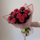 Букет с красными розами