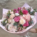 Букет «Вдохновение» из гвоздик и роз