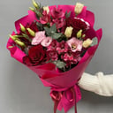 Букет «Малиновый джем» из эустом и роз