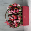 Коробка с цветами «51 стильный тюльпан в ящике»