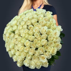 Букет из 101 белой розы Эквадор 90 см