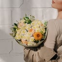 Букет «Хризантемы и розы»